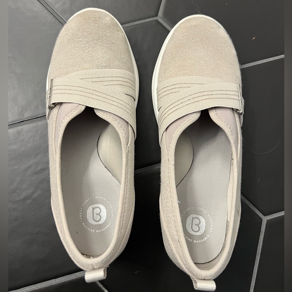 Bzees Niche III women’s size 9, comfortable shoes, EUC!